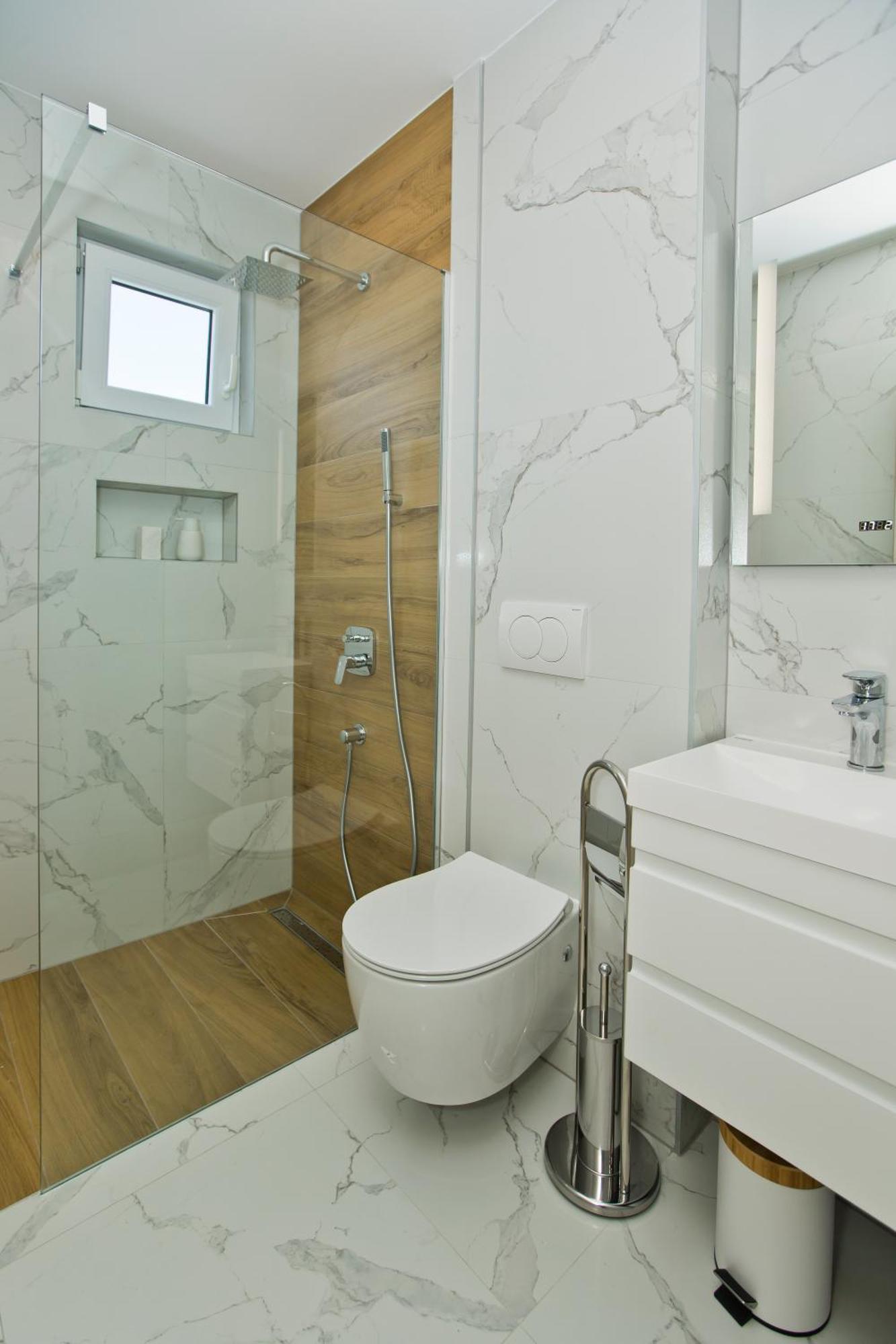 Luka'S Lodge Guesthouse & Hostel Хвар Екстер'єр фото