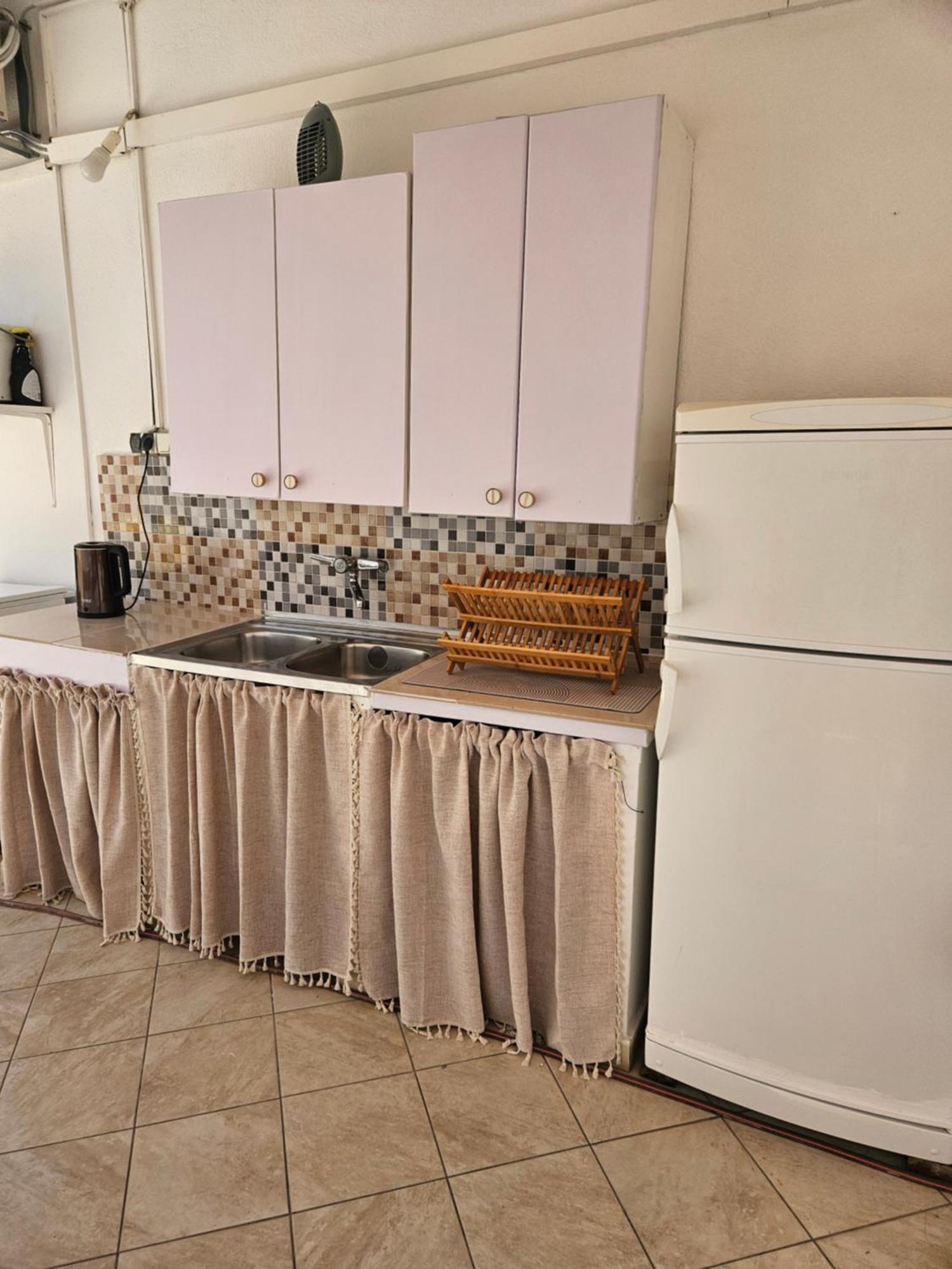 Luka'S Lodge Guesthouse & Hostel Хвар Екстер'єр фото